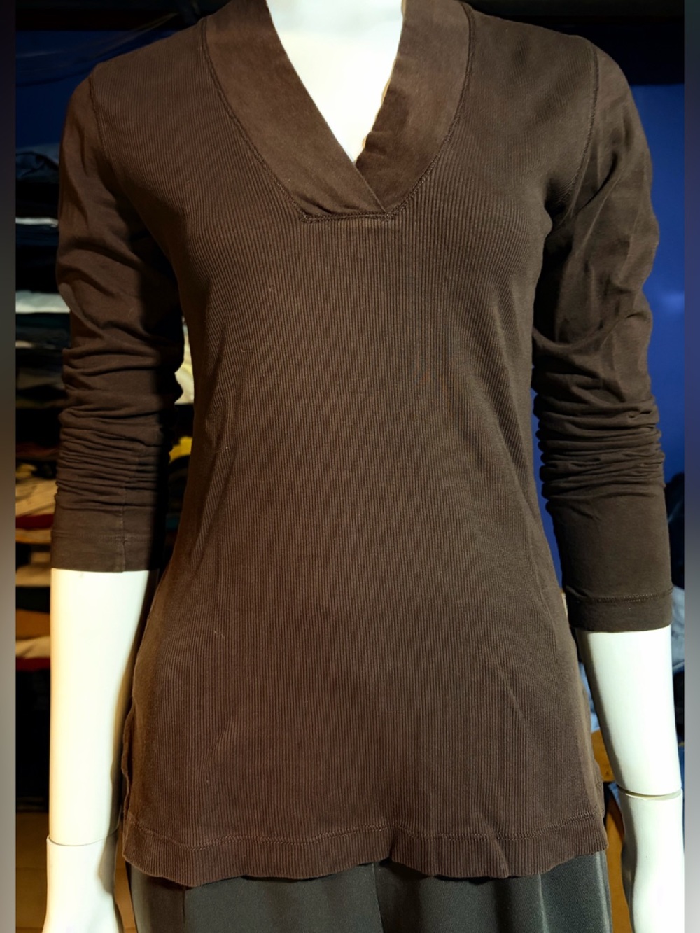 Banana Republic Women’s Medium Brown V-Neck Pullover Top